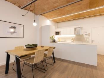 Entresol B - Apartamento en Girona