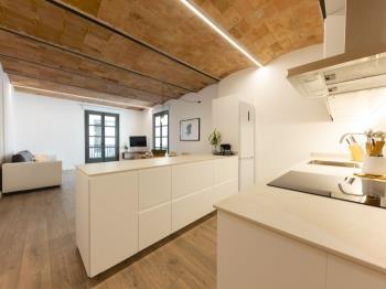 Entresol B - Apartamento en Girona
