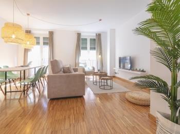 Bravissimo Sunset - Apartment in Girona