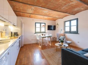 Raims Penthouse - Apartment in Girona